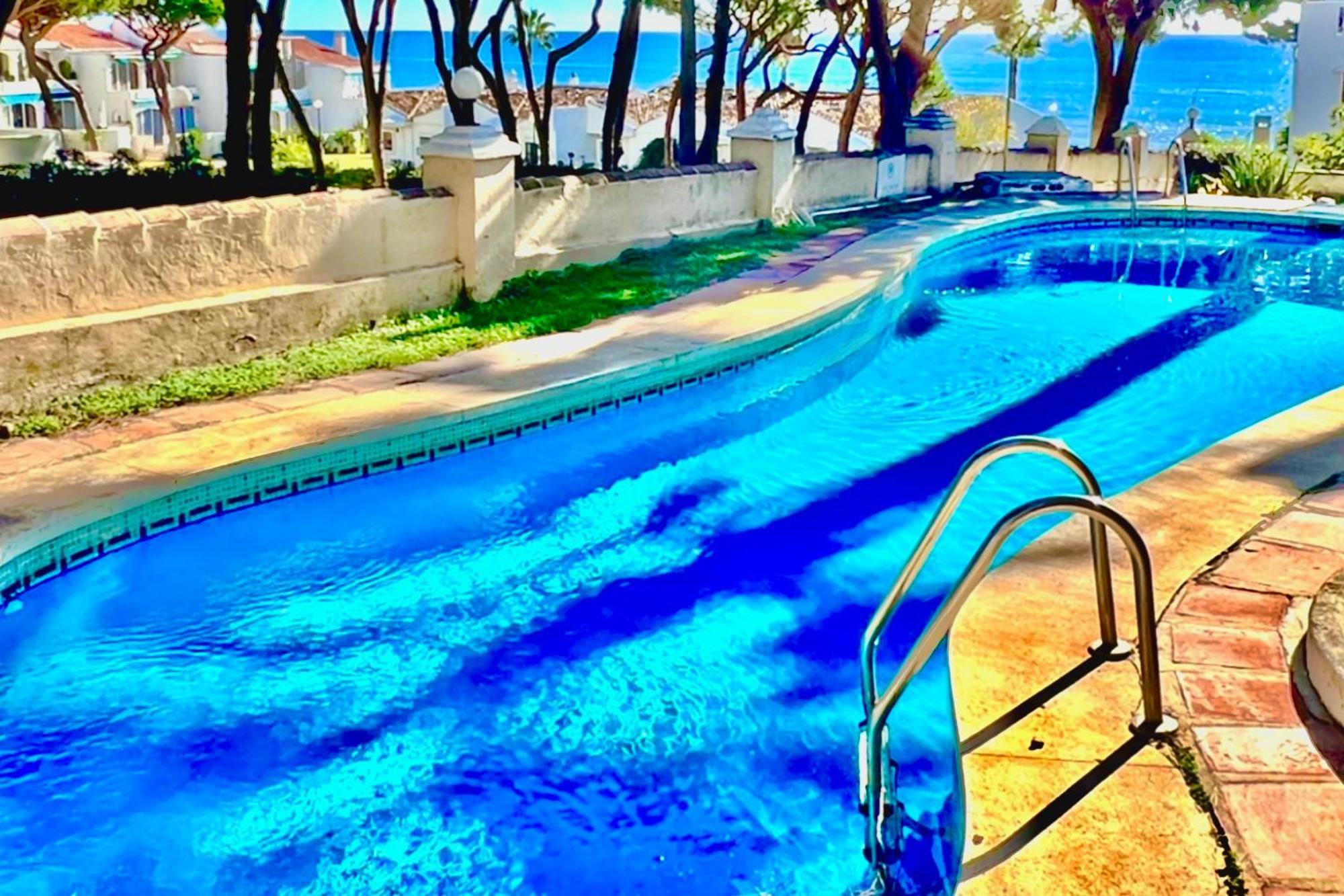 Mijas Costa - Beachside Apartment-B Sitio de Calahonda Εξωτερικό φωτογραφία